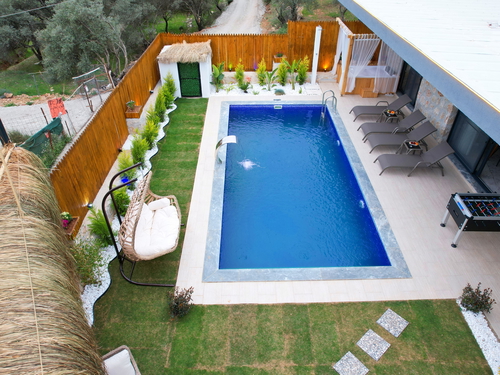  gece  -  Kasım
  | Kalkan Akbel'de Romantik Jakuzili Villa Tatili: Korunaklı Havuz ve Özel Anlar